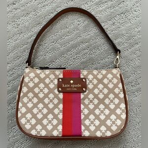 Kate Spade wristlet/purse—excellent condition, rare find